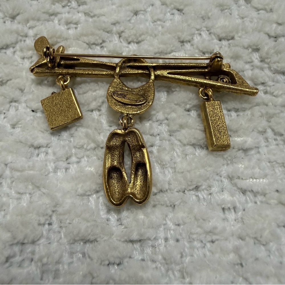 Vintage Danecraft Golfing Brooch Pin Gold Toned - Picture 4 of 5